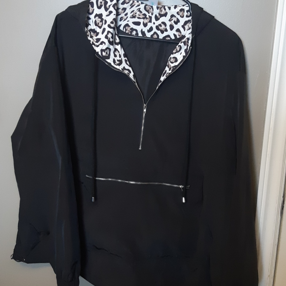 Ladies windbreaker jacket